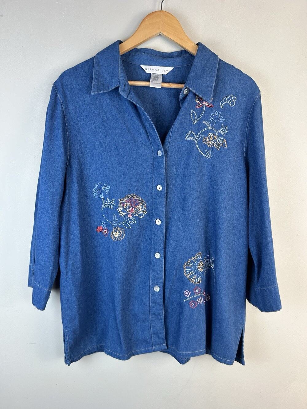 VTG Napa Valley Womens Button Shirt Blue Denim L Embroidered Floral Grandmacore